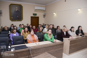 В администрации города Евпатории провели семинар, приуроченный к Международному дню борьбы с коррупцией