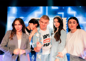 Евпаторийская команда КВН «Дюшес» одержала победу в XXVIII сезоне Официальной Крымской лиги КВН Евпаторийская команда КВН «Дюшес» одержала победу в XXVIII сезоне Официальной Крымской лиги КВН