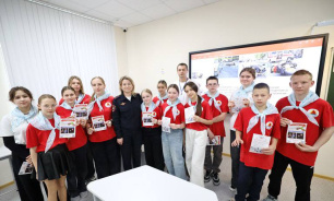 Сотрудники Госавтоинспекции города Евпатории приняли участие в интерактивном занятии по безопасному управлению мопедом Сотрудники Госавтоинспекции города Евпатории приняли участие в интерактивном занятии по безопасному управлению мопедом