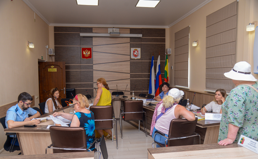 В Евпатории прошел Единый день оказания бесплатной юридической помощи
