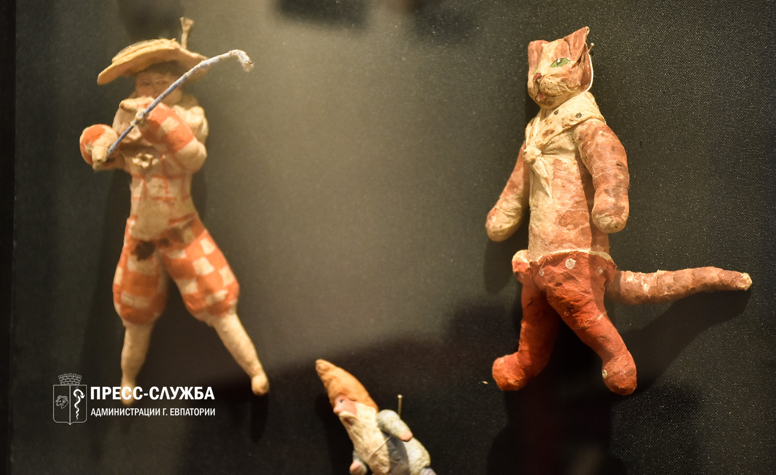 В Евпатории открылась выставка советских елочных игрушек