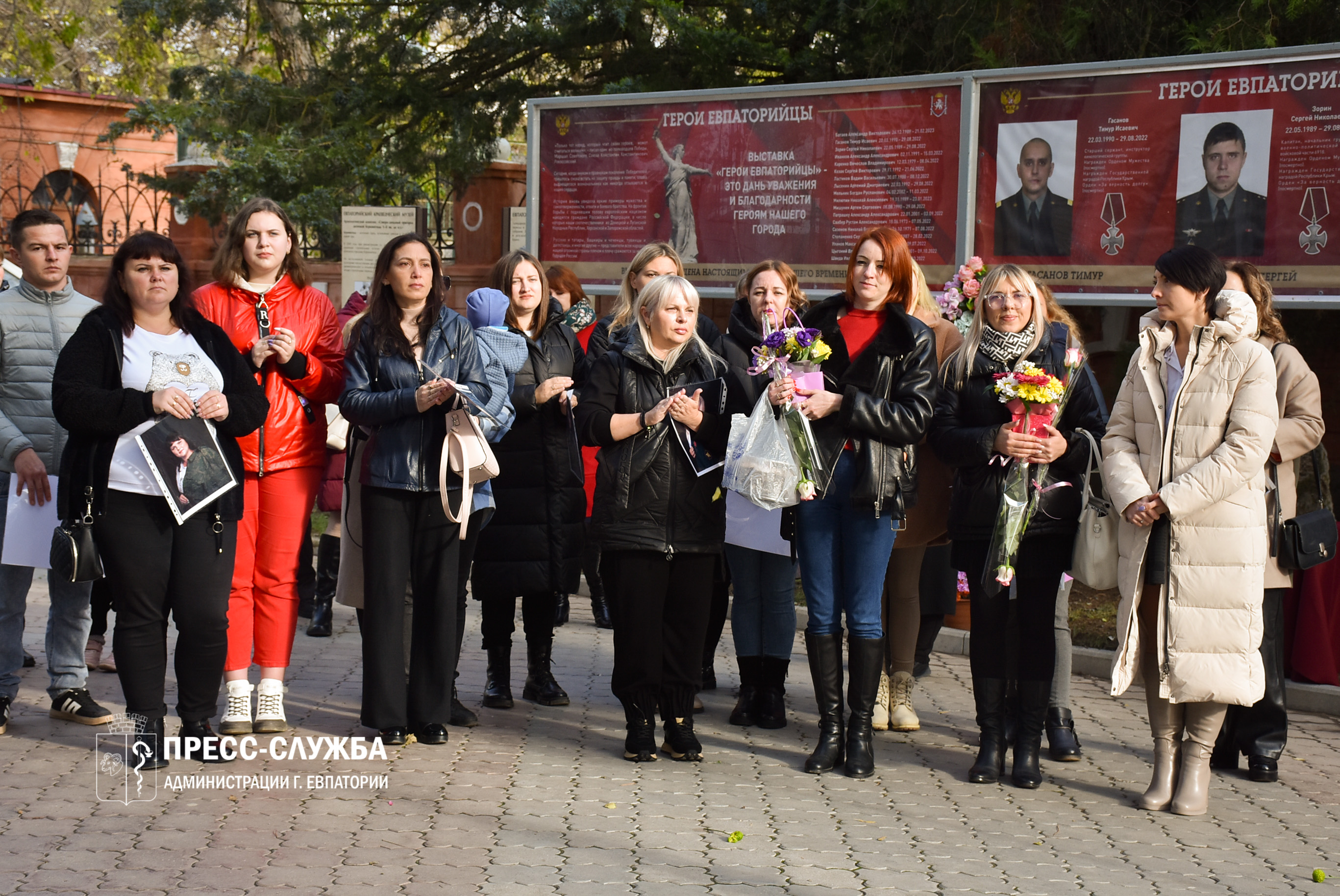 В Евпатории открылась фотовыставка «Жена и мать Героя. Крым»