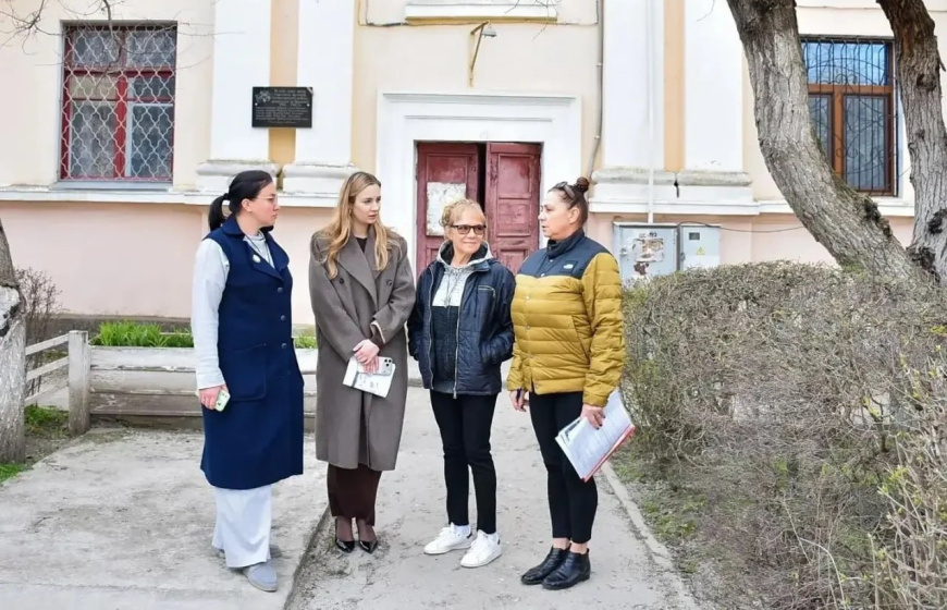 Заместители главы администрации продолжают проводить обходы многоквартирных домов 