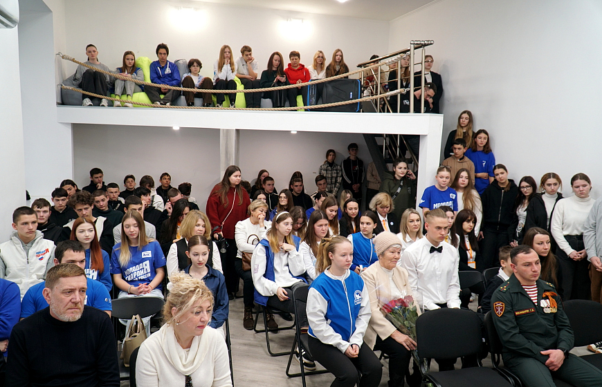 В Евпатории открыли Центр подготовки волонтеров Международного волонтерского корпуса 80-летия Великой Победы